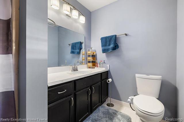 Builiding view twenty two for 46651 Heather, New Baltimore, MI. 48051