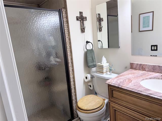 Builiding view seventeen for 26384 Mapleridge, New Baltimore, MI. 48051