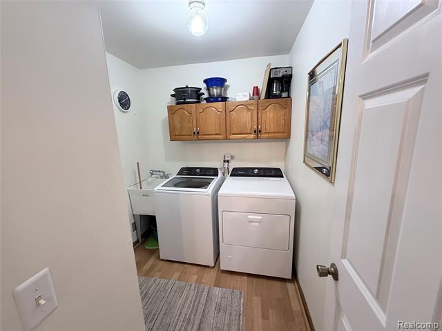 Builiding view six for 26384 Mapleridge, New Baltimore, MI. 48051