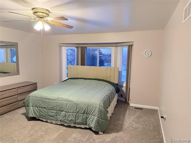 Builiding view twelve for 26384 Mapleridge, New Baltimore, MI. 48051