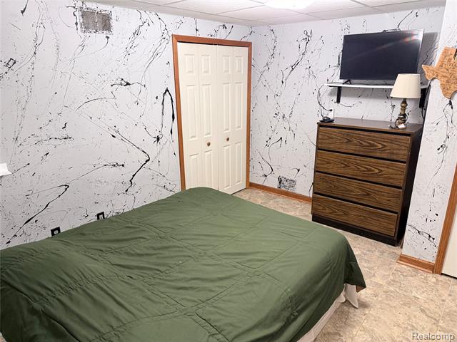 Builiding view twenty three for 26384 Mapleridge, New Baltimore, MI. 48051