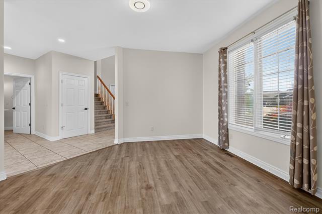 Builiding view eight for 21642 Kendyl, Macomb, MI. 48044