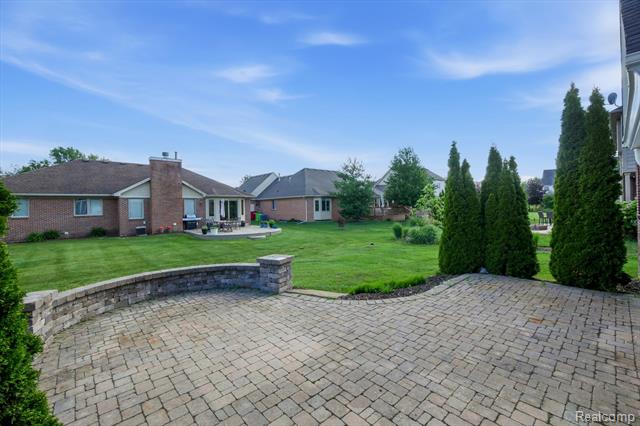 Builiding view fifty one for 21642 Kendyl, Macomb, MI. 48044