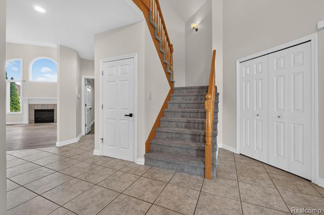 Builiding view five for 21642 Kendyl, Macomb, MI. 48044