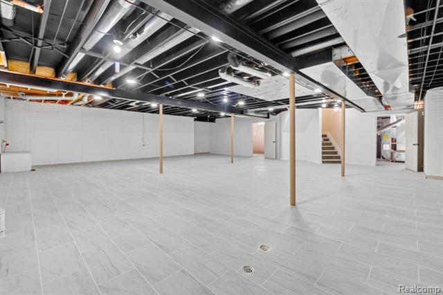 Builiding view forty for 21642 Kendyl, Macomb, MI. 48044