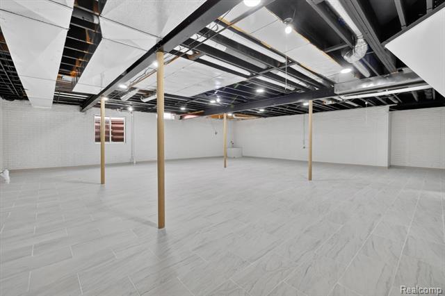 Builiding view thirty nine for 21642 Kendyl, Macomb, MI. 48044