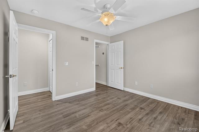 Builiding view thirty three for 21642 Kendyl, Macomb, MI. 48044