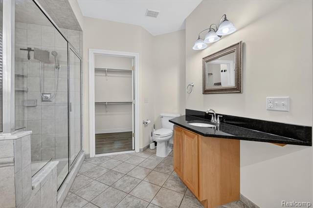 Builiding view twenty four for 21642 Kendyl, Macomb, MI. 48044
