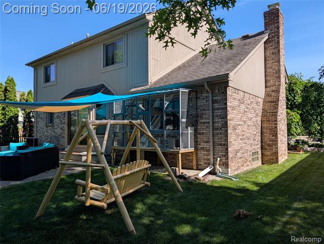 Builiding view five for 16883 Kenneth, Macomb, MI. 48044