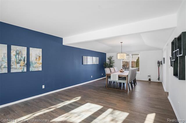 Builiding view eight for 20379 Ballantrae, Macomb, MI. 48044