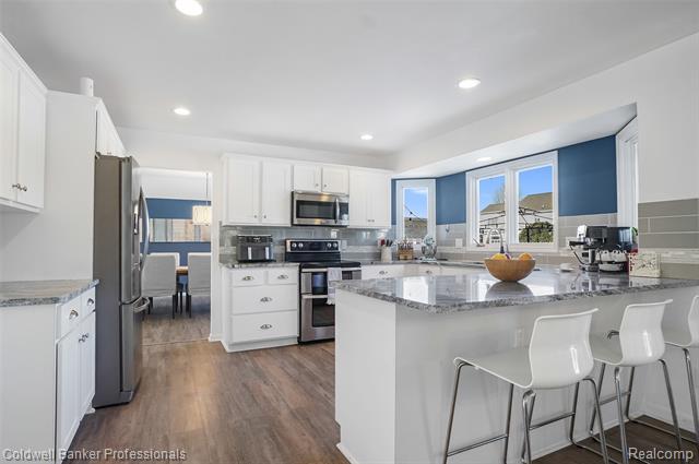 Builiding view fifteen for 20379 Ballantrae, Macomb, MI. 48044