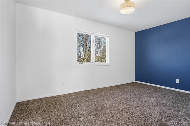 Builiding view thirty one for 20379 Ballantrae, Macomb, MI. 48044