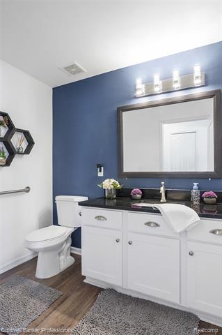 Builiding view twenty for 20379 Ballantrae, Macomb, MI. 48044