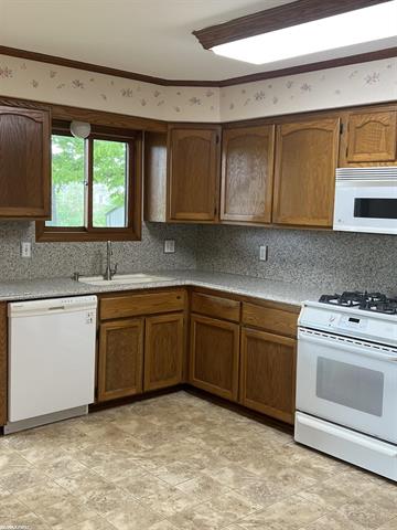 Builiding view five for 26500 Fairwood, New Baltimore, MI. 48051