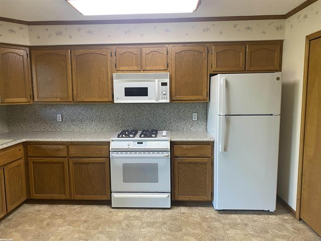 Builiding view six for 26500 Fairwood, New Baltimore, MI. 48051