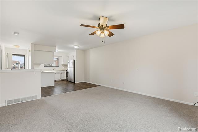 Builiding view eight for 25983 New Forest, New Baltimore, MI. 48051