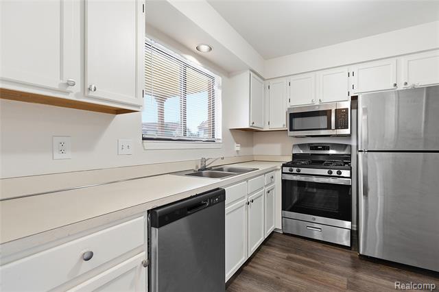 Builiding view four for 25983 New Forest, New Baltimore, MI. 48051