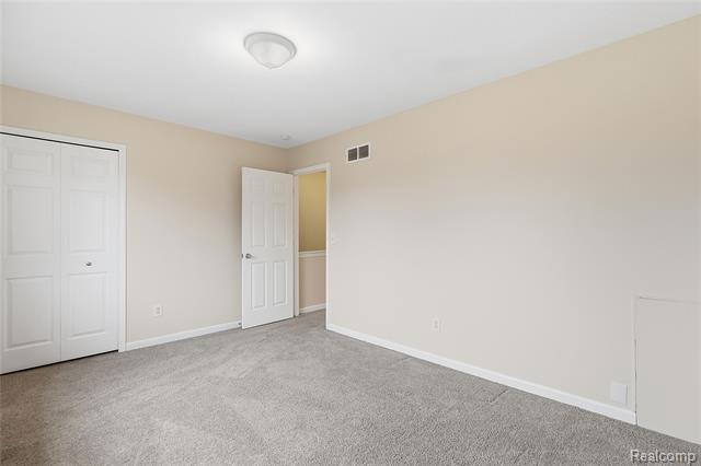 Builiding view fourteen for 25983 New Forest, New Baltimore, MI. 48051