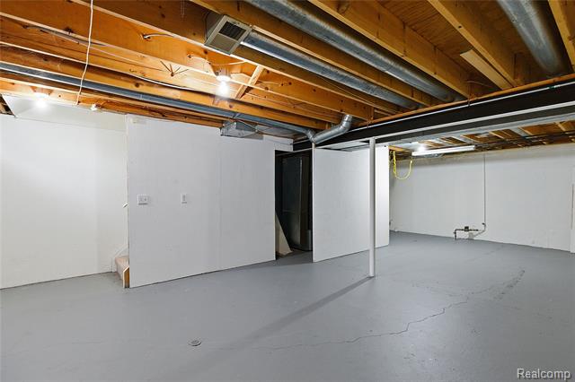 Builiding view nineteen for 25983 New Forest, New Baltimore, MI. 48051