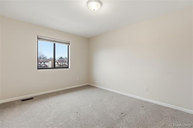 Builiding view sixteen for 25983 New Forest, New Baltimore, MI. 48051