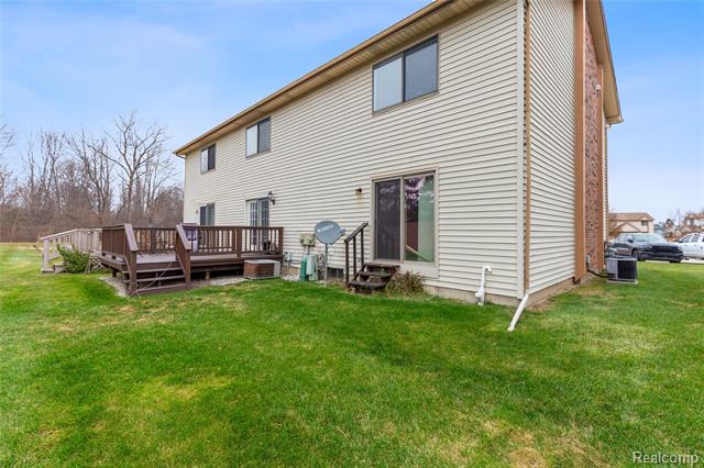 Builiding view twenty one for 25983 New Forest, New Baltimore, MI. 48051