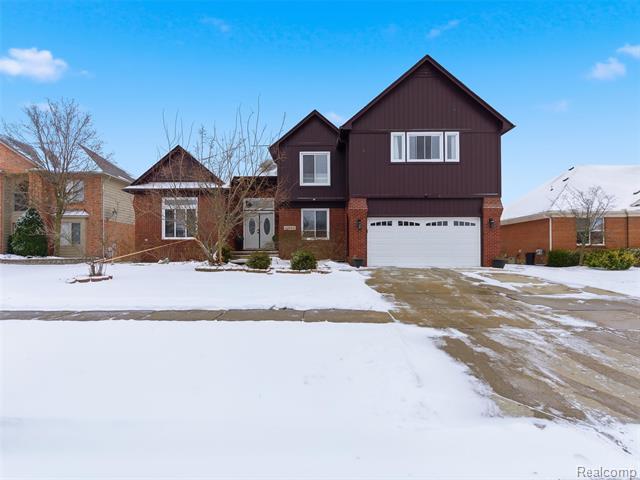 Builiding view one for 48194 Lamplighter Tr, Macomb, MI. 48044