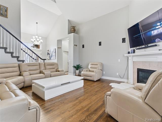 Builiding view seven for 48194 Lamplighter Tr, Macomb, MI. 48044