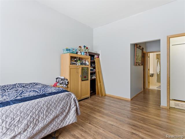 Builiding view sixteen for 48194 Lamplighter Tr, Macomb, MI. 48044