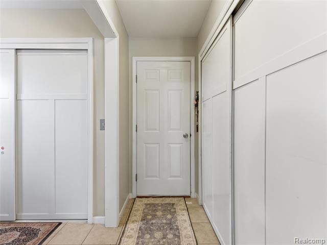 Builiding view thirteen for 48194 Lamplighter Tr, Macomb, MI. 48044