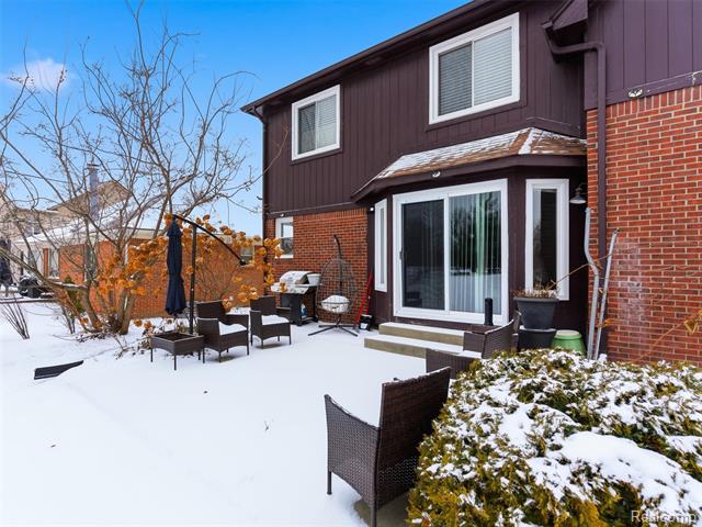 Builiding view thirty five for 48194 Lamplighter Tr, Macomb, MI. 48044