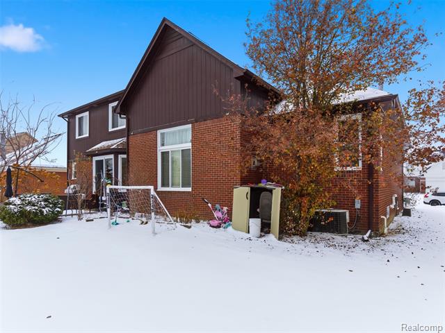 Builiding view thirty six for 48194 Lamplighter Tr, Macomb, MI. 48044