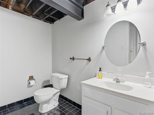 Builiding view twenty nine for 48194 Lamplighter Tr, Macomb, MI. 48044