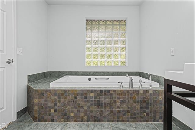 Builiding view nineteen for 49350 Monte, New Baltimore, MI. 48047