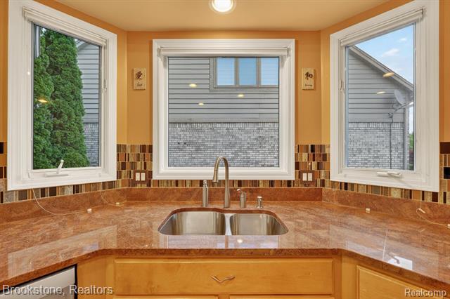 Builiding view fifteen for 47749 Dennis Baert D, Macomb, MI. 48044