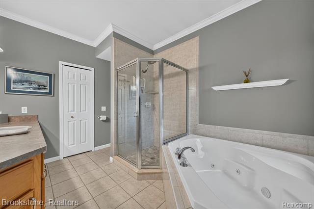 Builiding view twenty two for 47749 Dennis Baert D, Macomb, MI. 48044