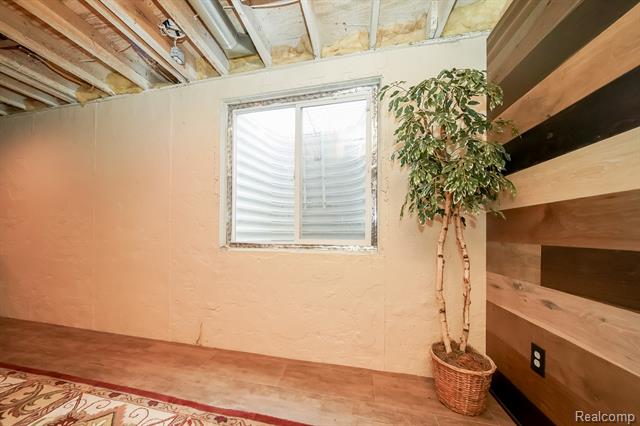 Builiding view thirty seven for 26122 Joanne Smith, New Baltimore, MI. 48051