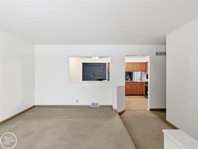 Builiding view eight for 32065 Lakepoint, New Baltimore, MI. 48047