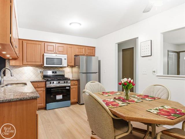 Builiding view eleven for 32065 Lakepoint, New Baltimore, MI. 48047