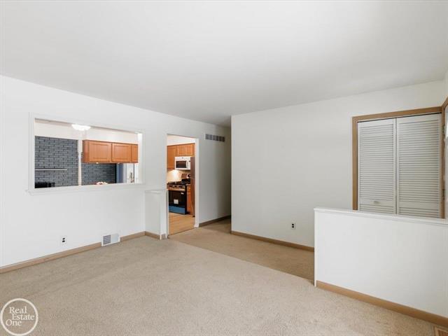 Builiding view seven for 32065 Lakepoint, New Baltimore, MI. 48047