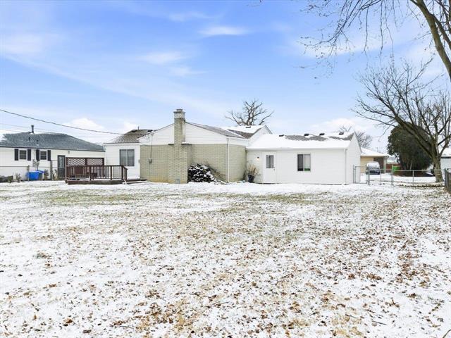 Builiding view thirty three for 32065 Lakepoint, New Baltimore, MI. 48047