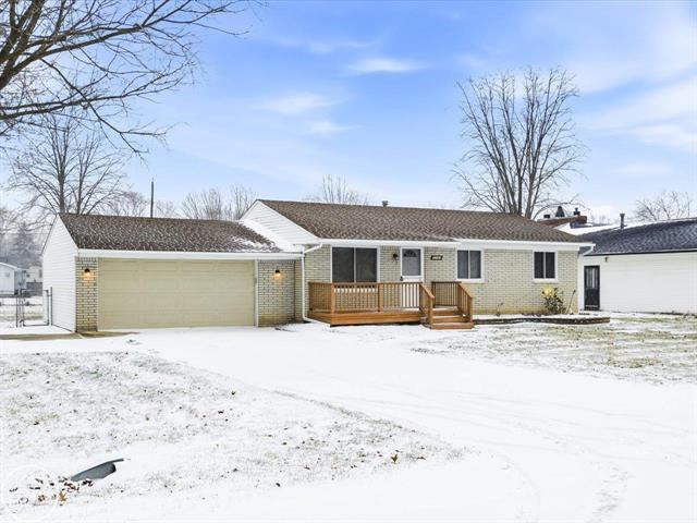 Builiding view three for 32065 Lakepoint, New Baltimore, MI. 48047