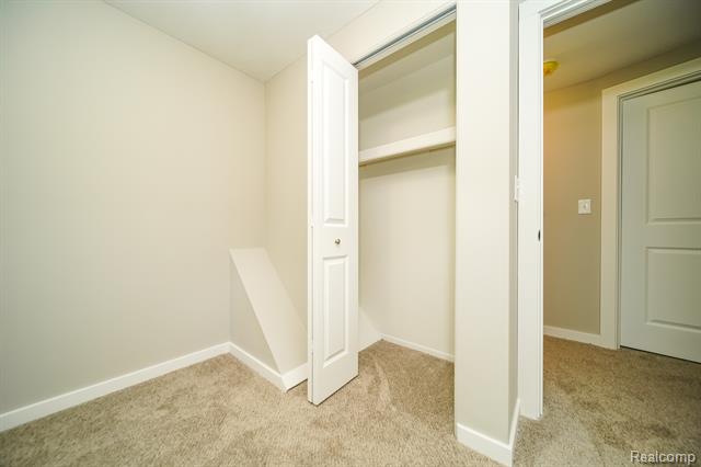 Builiding view fifty seven for 48297 Mallard, New Baltimore, MI. 48047