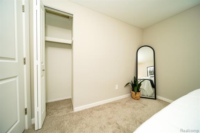 Builiding view forty seven for 48297 Mallard, New Baltimore, MI. 48047