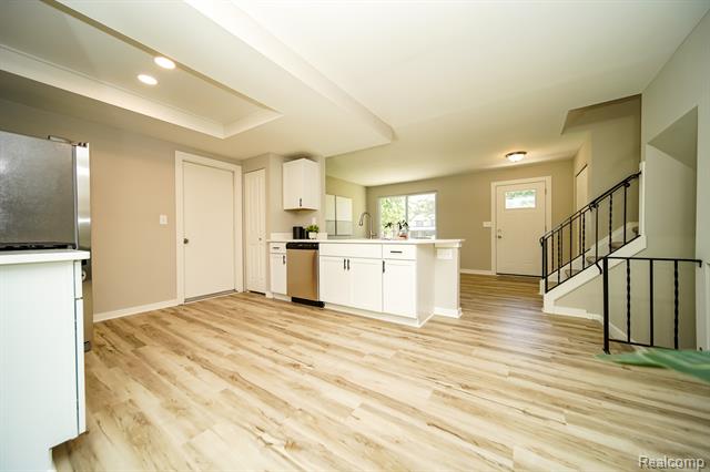 Builiding view nineteen for 48297 Mallard, New Baltimore, MI. 48047