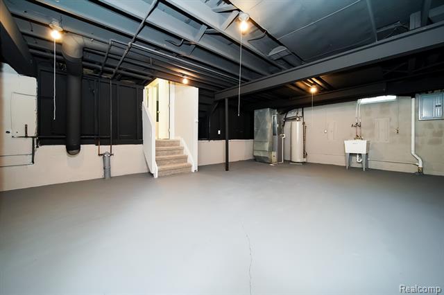 Builiding view sixty two for 48297 Mallard, New Baltimore, MI. 48047