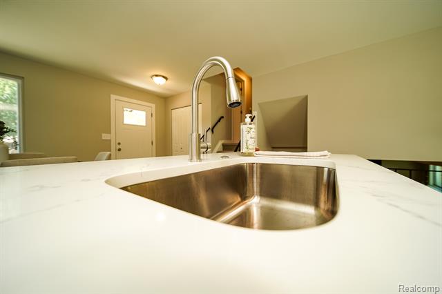 Builiding view twenty two for 48297 Mallard, New Baltimore, MI. 48047