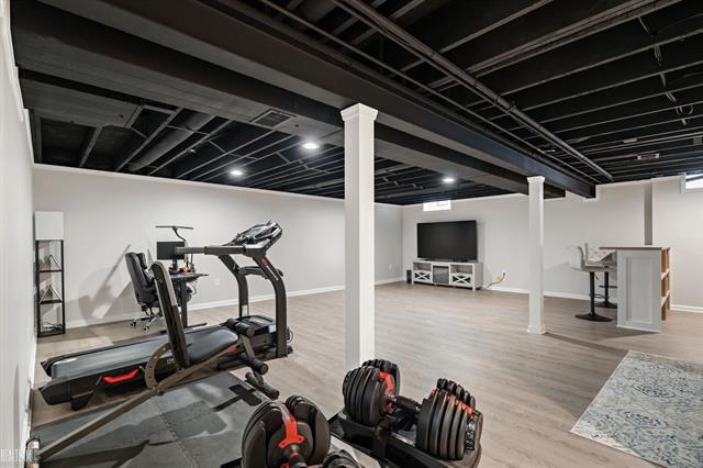 Builiding view sixteen for 27530 Cedar Glen, New Baltimore, MI. 48051