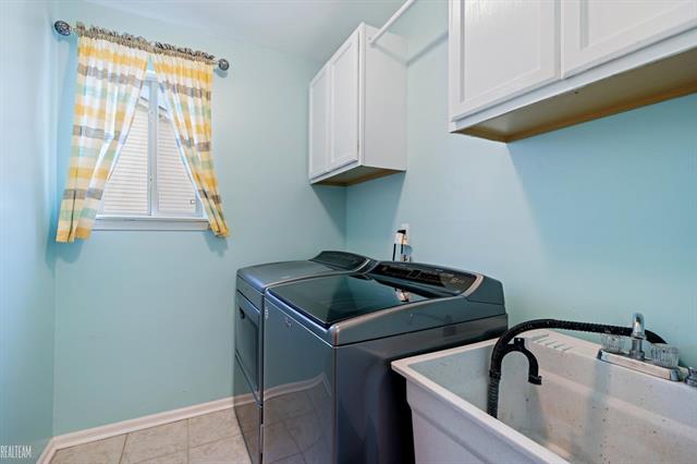 Builiding view twenty two for 27530 Cedar Glen, New Baltimore, MI. 48051