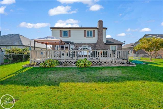 Builiding view thirty four for 28771 Squire, New Baltimore, MI. 48047