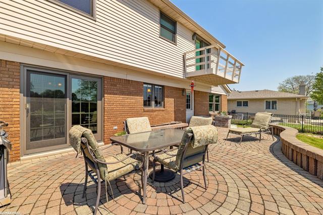 Builiding view fifty eight for 49708 Nautical, New Baltimore, MI. 48047